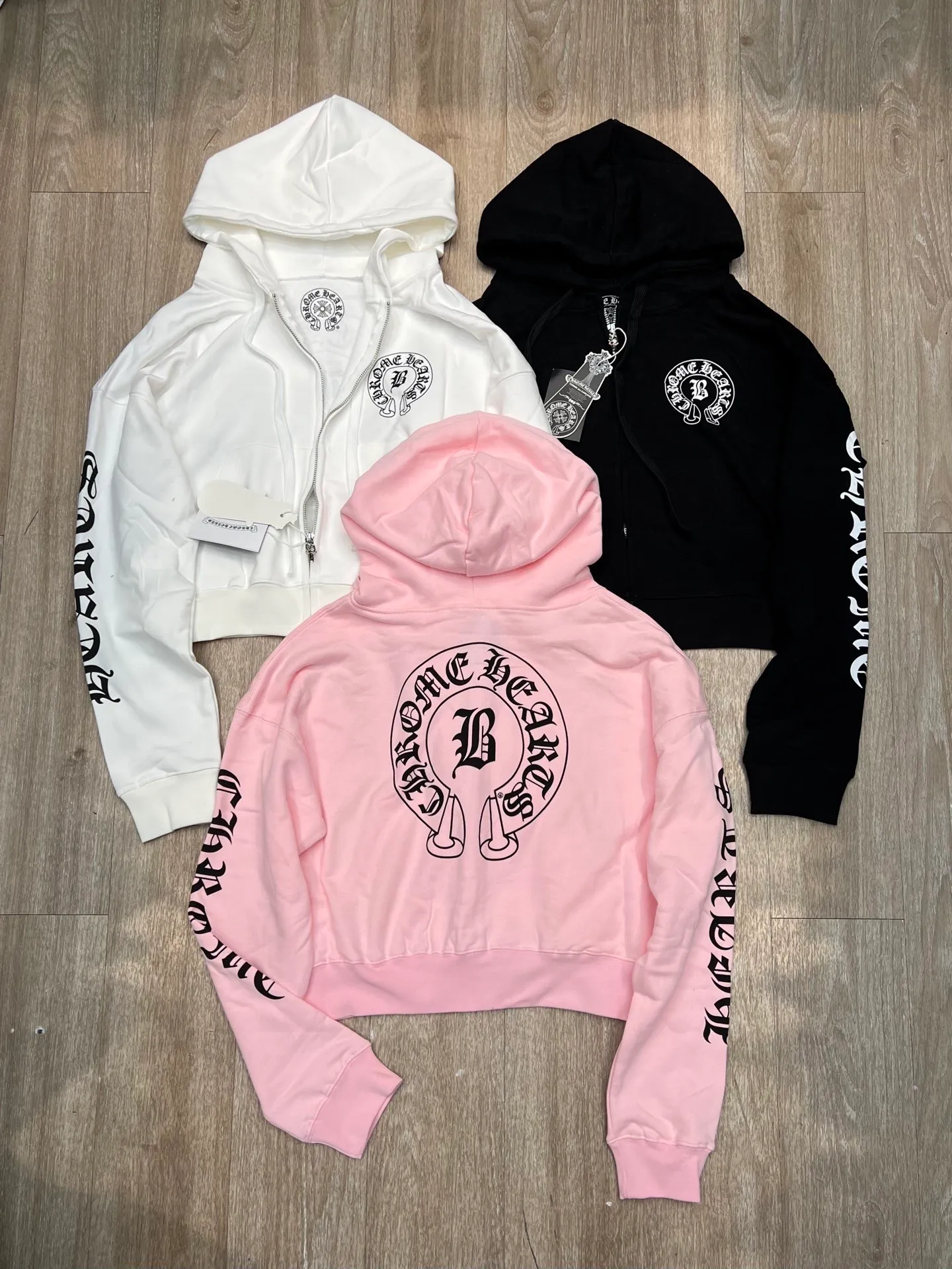 P260 Chrome Heart Chrome Heart American luxury brand 25ss early autumn hooded jacket in stock Focus on quality and compare at will Size: One size fits all Color: Black White Pink